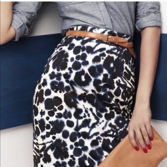 Ann Taylor Dresses & Skirts - Ann Taylor pencil skirt